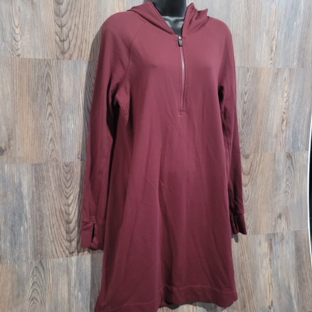 Duluth Trading Hot NoGA Stretch Dress Sz M Berry Hooded Pockets Moisture Wicking - Picture 2 of 12